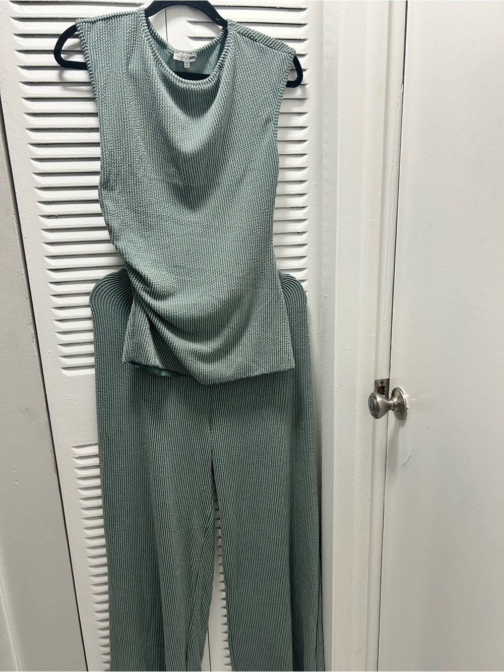 Fashion Nova Sleeveless Wide-Leg Pant suit in Sage Green Knit